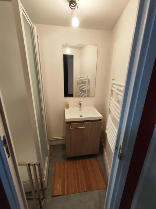 Jolie Petite Maison De Bourg Apartment